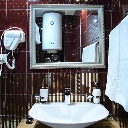 Bed & Breakfast Panuka 3*