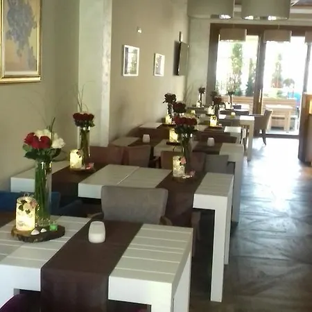 Bed & Breakfast Panuka 3*