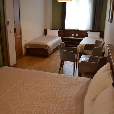 Panuka Bed & Breakfast 3*