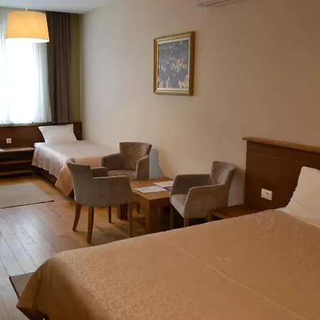 Bed & Breakfast Panuka 3*